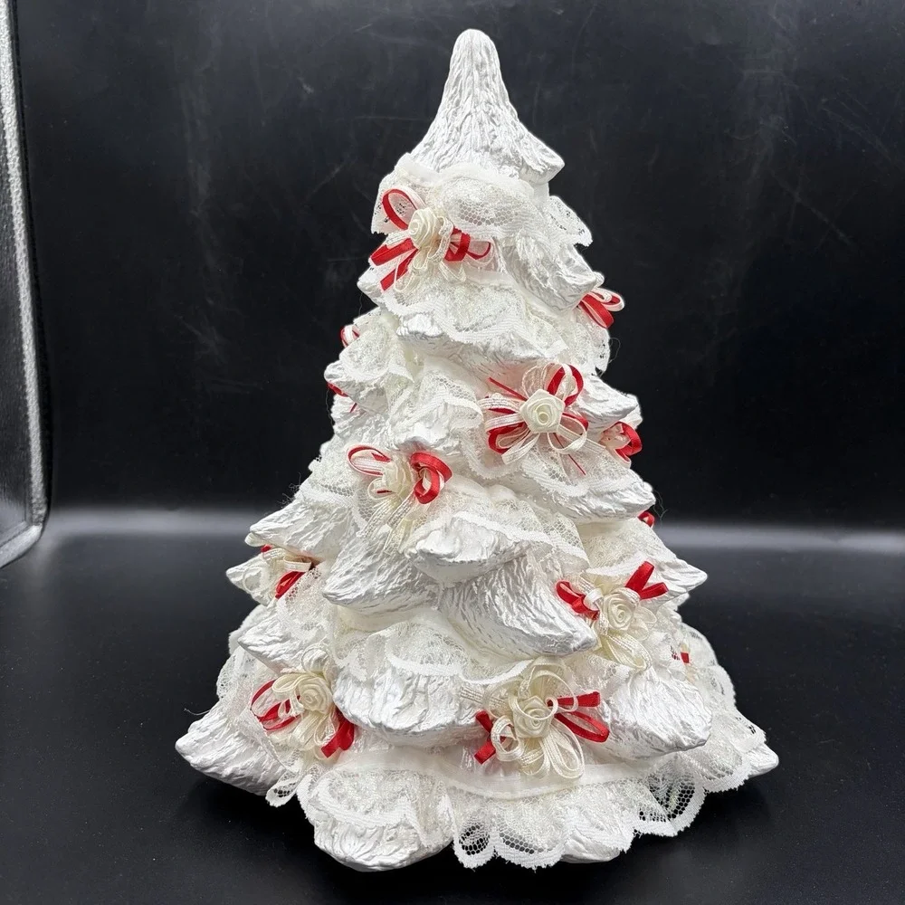 Vintage 80s White Ceramic Christmas tree with Red White Ribbon‎ Lace White Roses